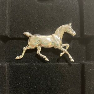 Vintage BEAU Sterling Silver Horse Brooch / Equestrian Pin